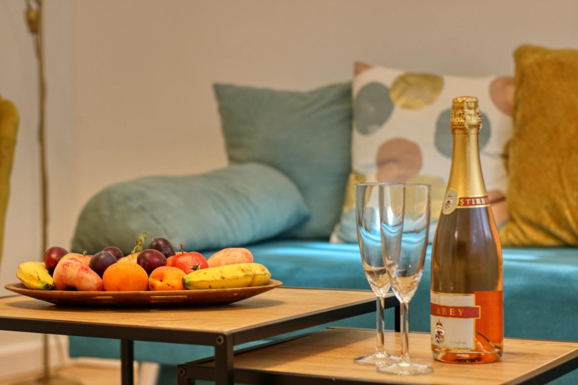 Quito Apartment - Stylish & Quiet Бухарест Экстерьер фото