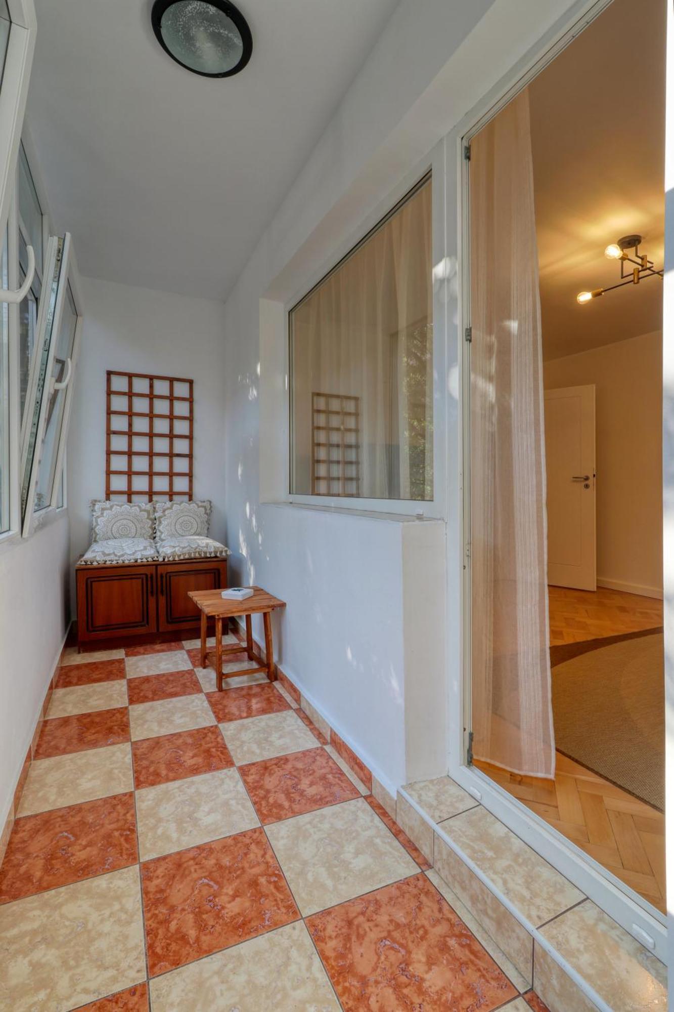 Quito Apartment - Stylish & Quiet Бухарест Экстерьер фото
